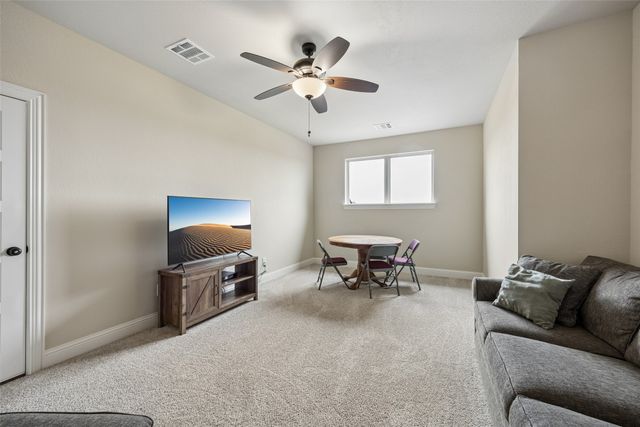 8221 Palmer Lane, Waxahachie, TX 75167