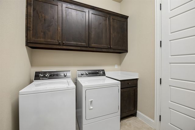 8221 Palmer Lane, Waxahachie, TX 75167