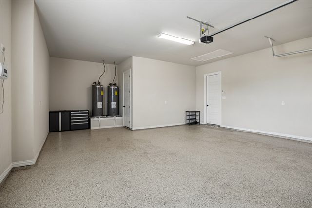 8221 Palmer Lane, Waxahachie, TX 75167