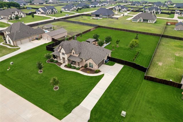8221 Palmer Lane, Waxahachie, TX 75167
