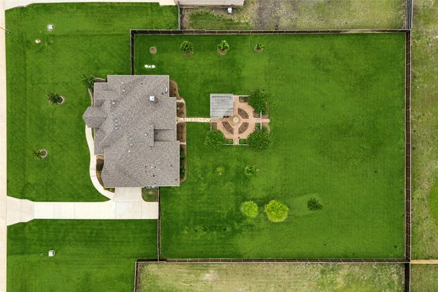 8221 Palmer Lane, Waxahachie, TX 75167