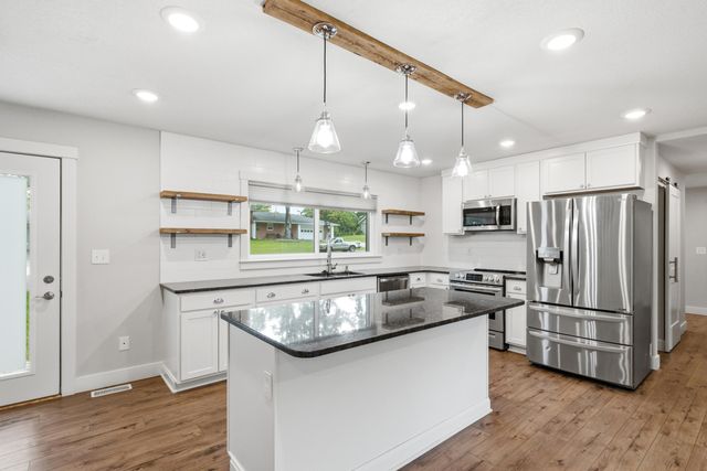 5 LONGFELLOW LN, Columbia, MO 65203