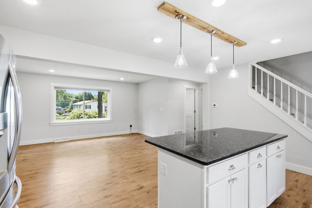 5 LONGFELLOW LN, Columbia, MO 65203