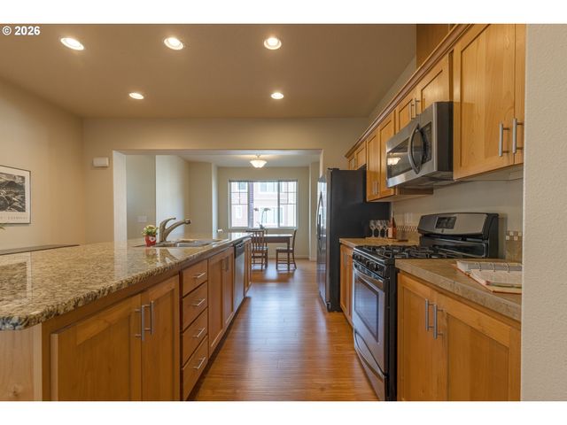 10518 Ne CEDAR FALLS Loop, Hillsboro, OR 97006