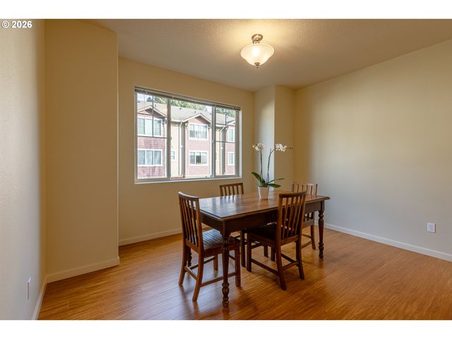 10518 Ne CEDAR FALLS Loop, Hillsboro, OR 97006