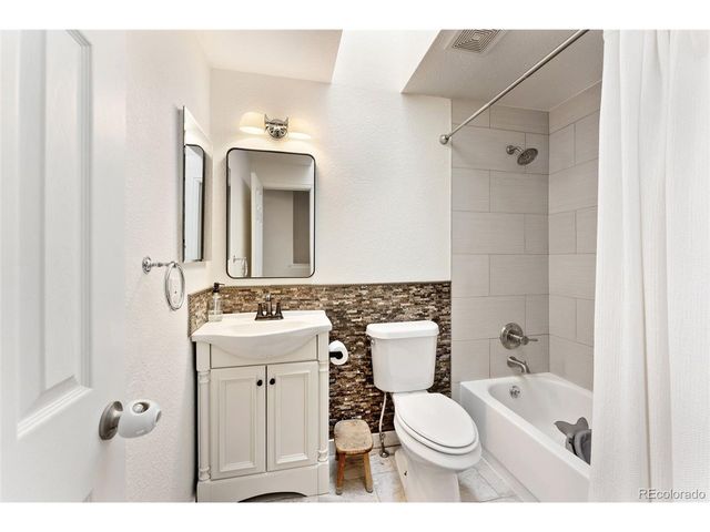 6025 S Parfet St, Littleton, CO 80127