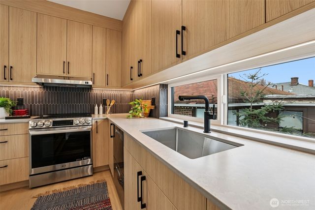 2626 A 58th Avenue SW, Seattle, WA 98116