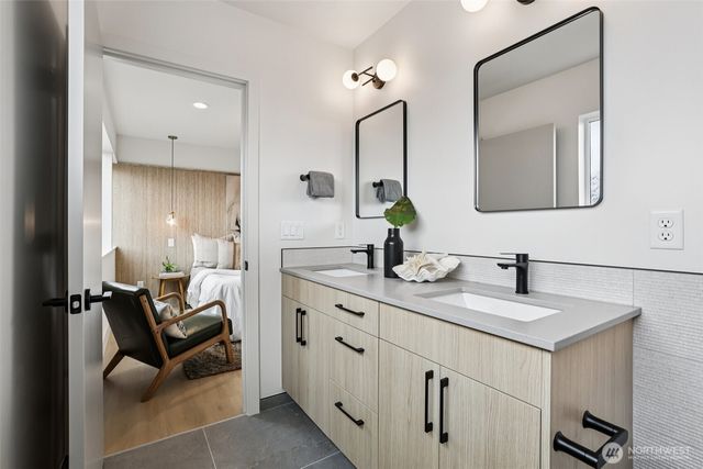 2626 A 58th Avenue SW, Seattle, WA 98116