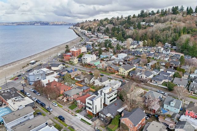 2626 A 58th Avenue SW, Seattle, WA 98116