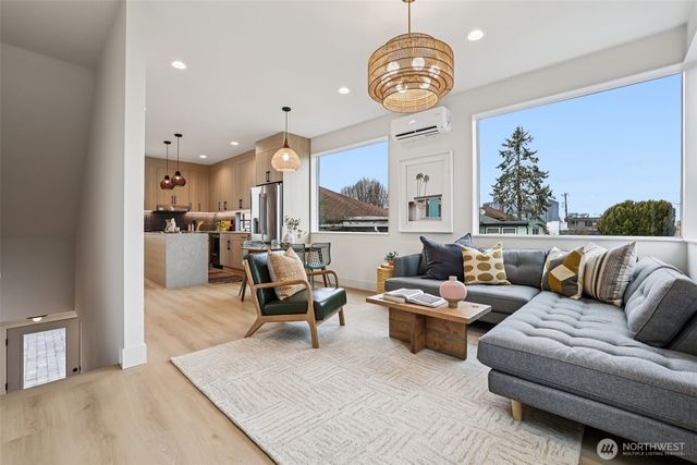 2626 A 58th Avenue SW, Seattle, WA 98116