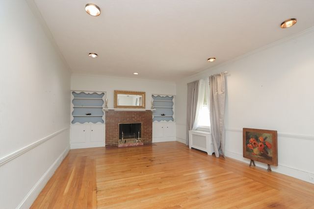 83 Kimberly Ave, Springfield, MA 01108
