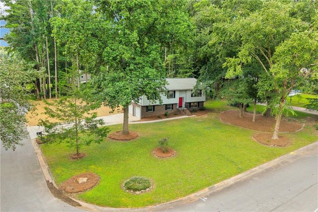 6193 Pine Lane, Douglasville, GA 30135