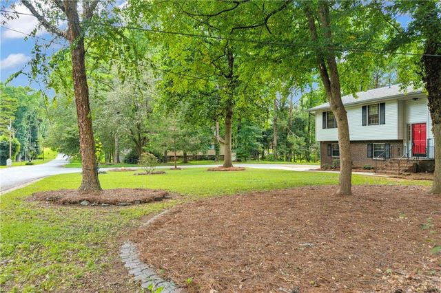 6193 Pine Lane, Douglasville, GA 30135