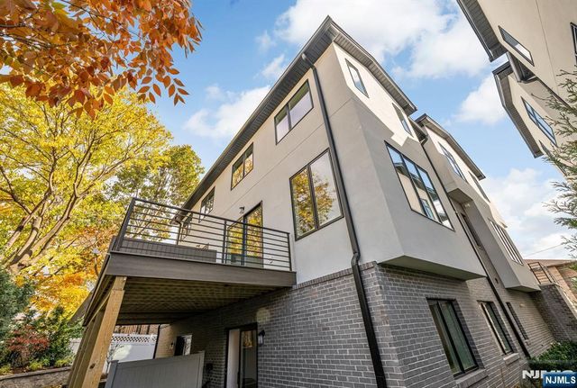 2449 Camner Street, Fort Lee, NJ 07024