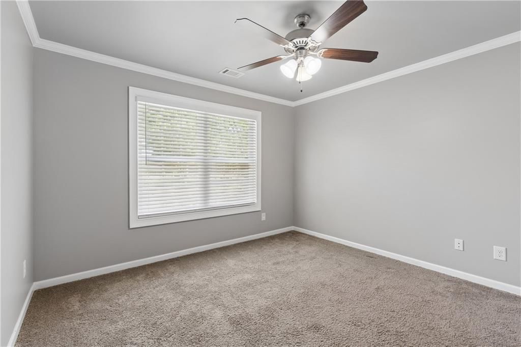 Image 21 of property listing at 2854 Jordan Oaks Lane, Decatur, GA 30033