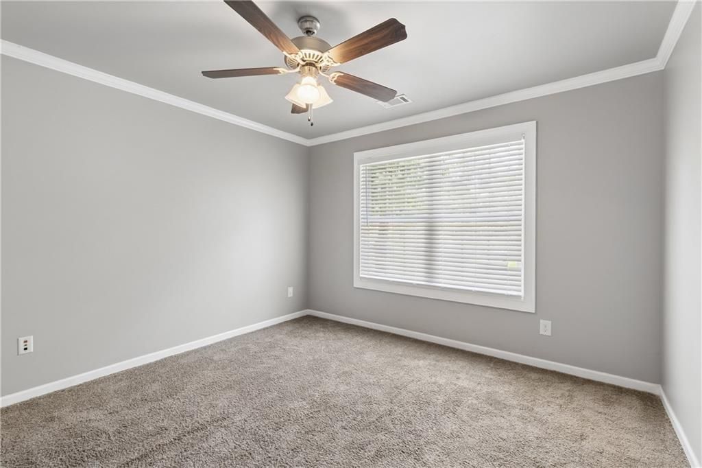 Image 24 of property listing at 2854 Jordan Oaks Lane, Decatur, GA 30033