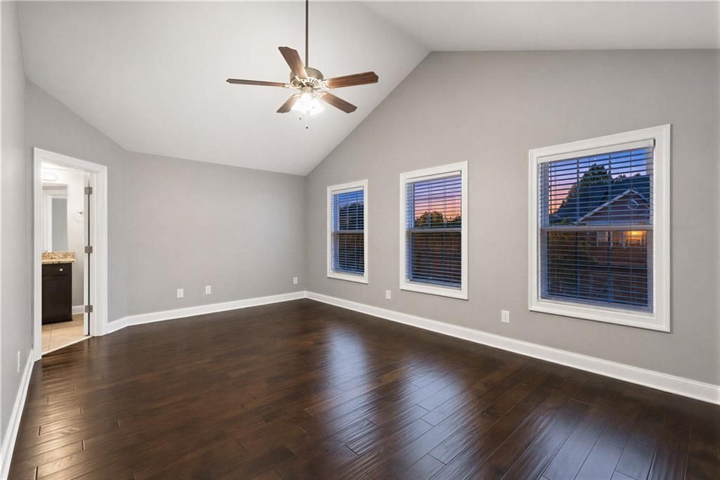 Image 27 of property listing at 2854 Jordan Oaks Lane, Decatur, GA 30033