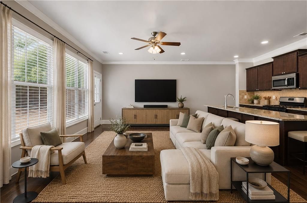 Image 3 of property listing at 2854 Jordan Oaks Lane, Decatur, GA 30033
