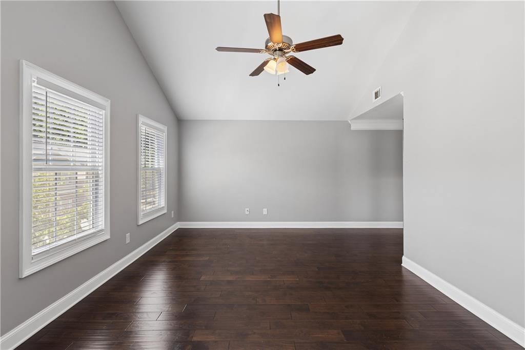Image 32 of property listing at 2854 Jordan Oaks Lane, Decatur, GA 30033