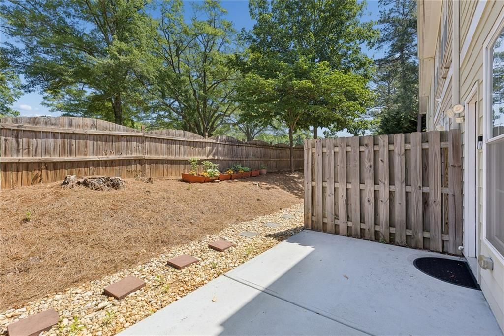 Image 39 of property listing at 2854 Jordan Oaks Lane, Decatur, GA 30033