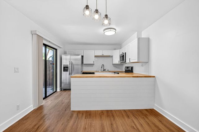 198 Lake Arbor Drive, Palm Springs, FL 33461