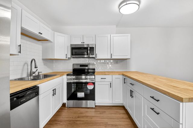 198 Lake Arbor Drive, Palm Springs, FL 33461