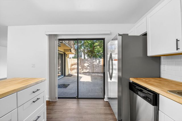 198 Lake Arbor Drive, Palm Springs, FL 33461