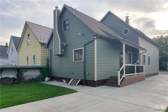 8 Warsaw Street, Lackawanna, NY 14218