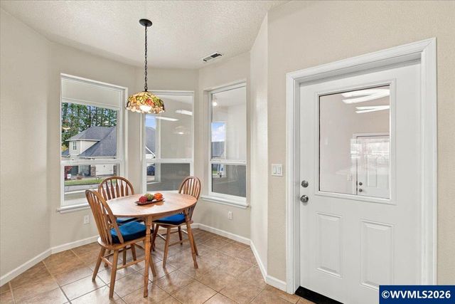 2018 Valley View Dr NW, Albany, OR 97321