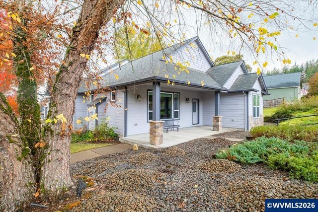 2018 Valley View Dr NW, Albany, OR 97321