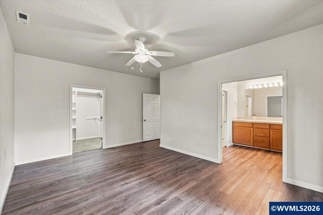 2018 Valley View Dr NW, Albany, OR 97321