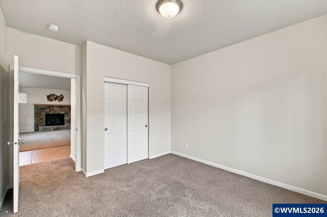 2018 Valley View Dr NW, Albany, OR 97321