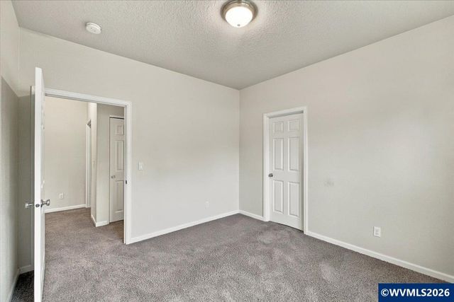 2018 Valley View Dr NW, Albany, OR 97321