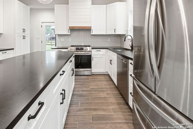1125 CEDAR GROVE TRL, Spring Branch, TX 78070
