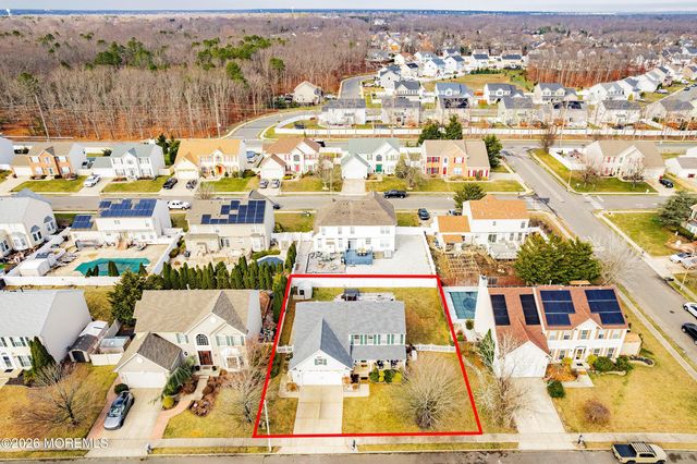 4 Branchwood Place, Bayville, NJ 08721