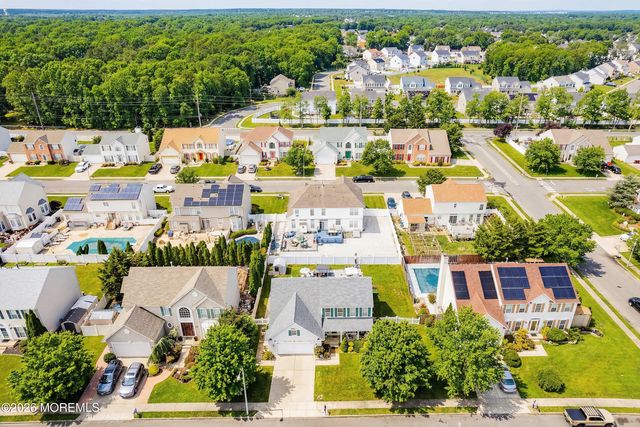 4 Branchwood Place, Bayville, NJ 08721