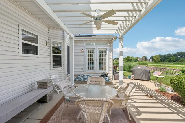 28602 Wagon Trail Road, Lakemoor, IL 60051