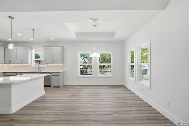 1169 Johnson Rd, Canyon Lake, TX 78133