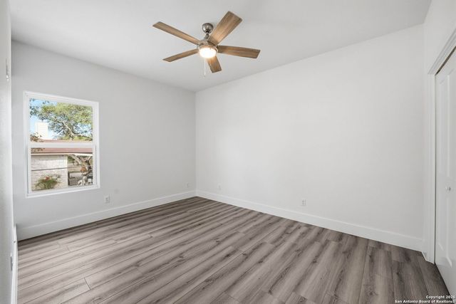 1169 Johnson Rd, Canyon Lake, TX 78133