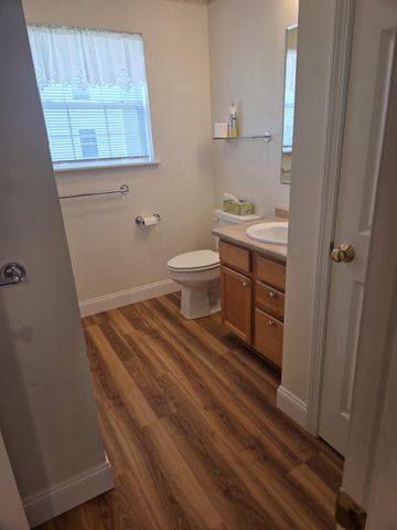 14 Tampa Dr Unit B, Rochester, NH 03867