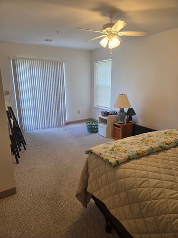 14 Tampa Dr Unit B, Rochester, NH 03867