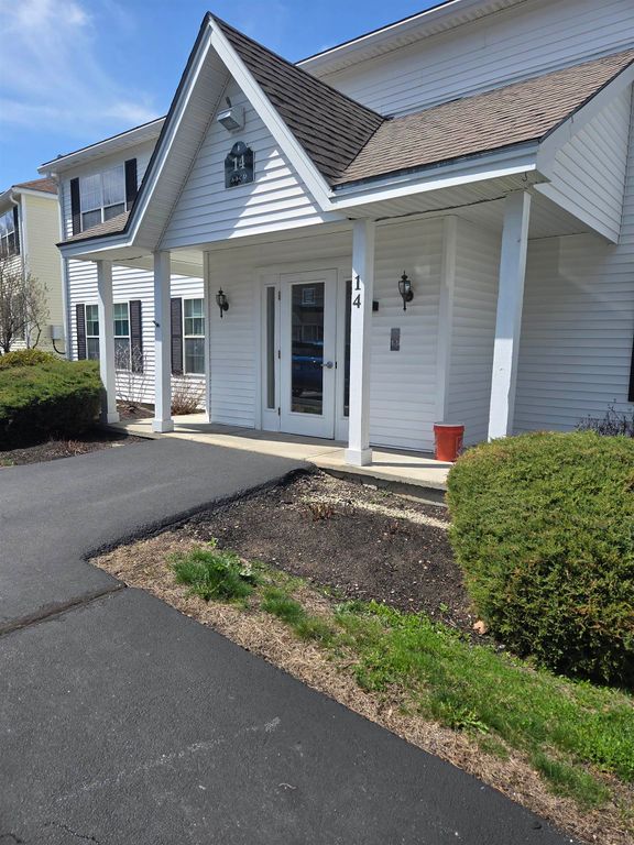 14 Tampa Dr Unit B, Rochester, NH 03867