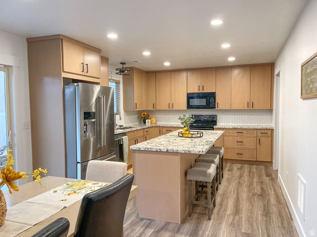 653 S WILLOW PARK DR, Lehi, UT 84043