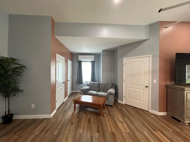 643 Englewood Dr, Abbeville, AL 36310