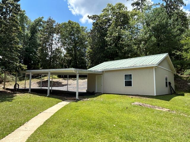 643 Englewood Dr, Abbeville, AL 36310