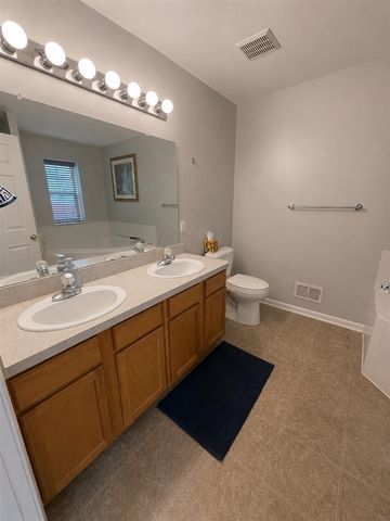 1478 Manistee Drive, Grand Blanc, MI 48439