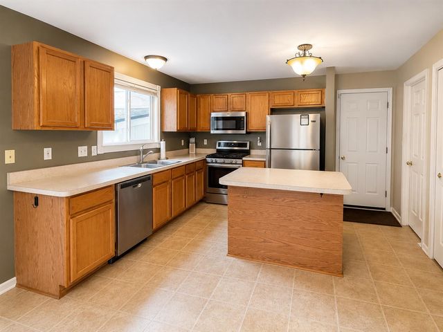 1478 Manistee Drive, Grand Blanc, MI 48439