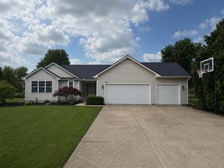 1478 Manistee Drive, Grand Blanc, MI 48439