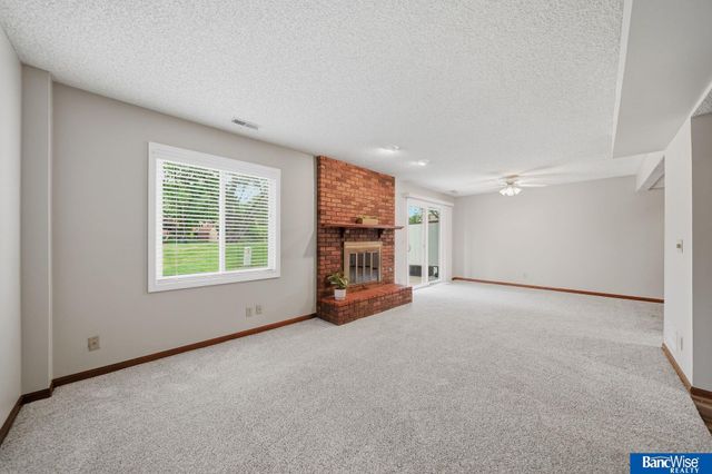 300 N 75 Street, Lincoln, NE 68505