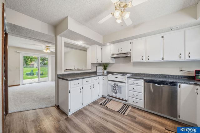 300 N 75 Street, Lincoln, NE 68505